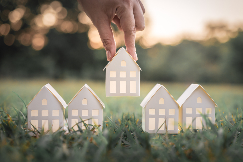Choosing a house and selecting insurance